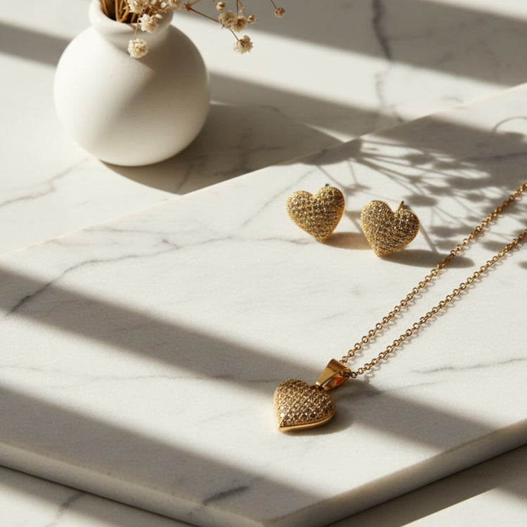 Necklaces & Pendents