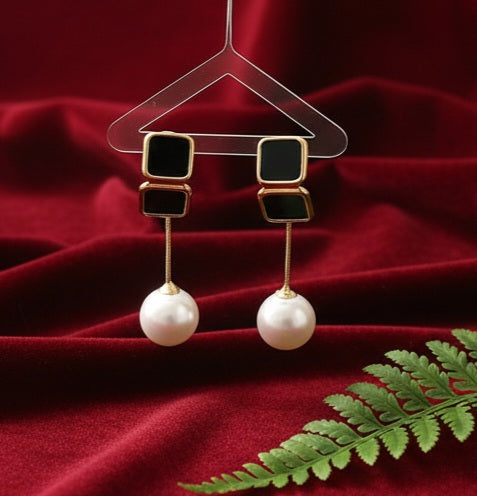 Pearl Long Style Earring