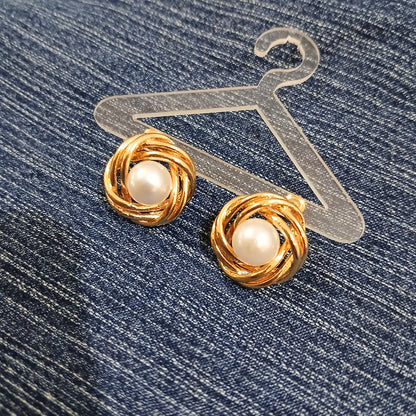 Pearl Drop Stud