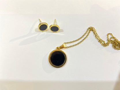 Classic Black Pendent Set