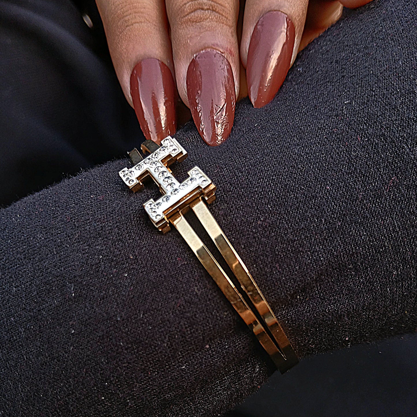 Hermes Handcuff