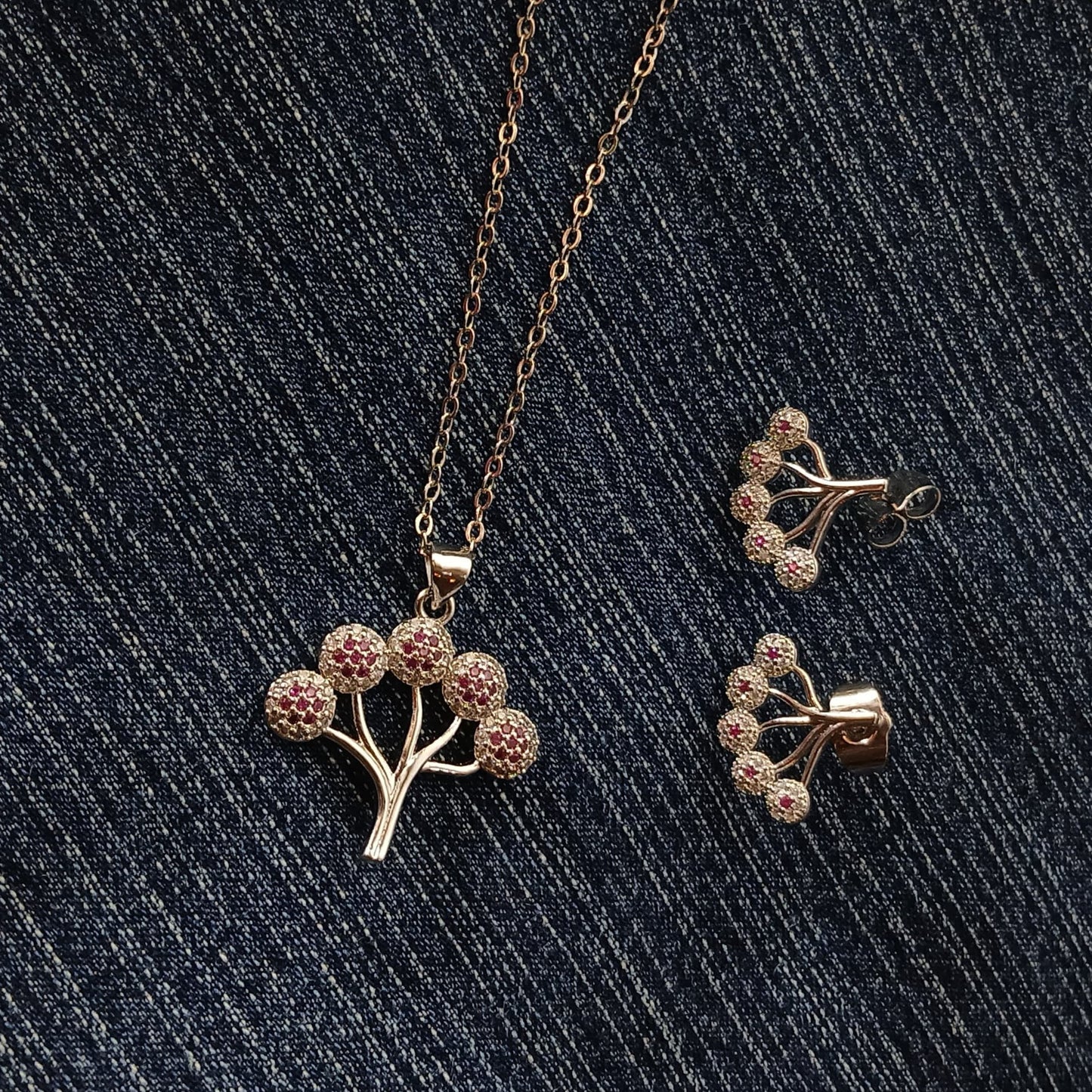 Silver Tree Style Necklace